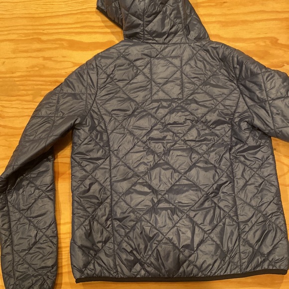 A&F lightweight waterproof jacket, packable - Picture 4 of 5